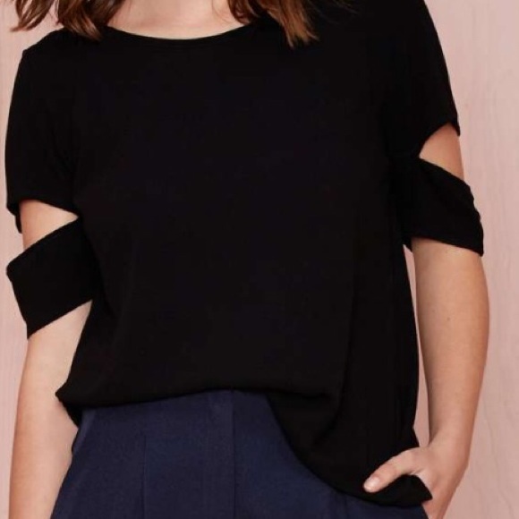 Loose fitting top