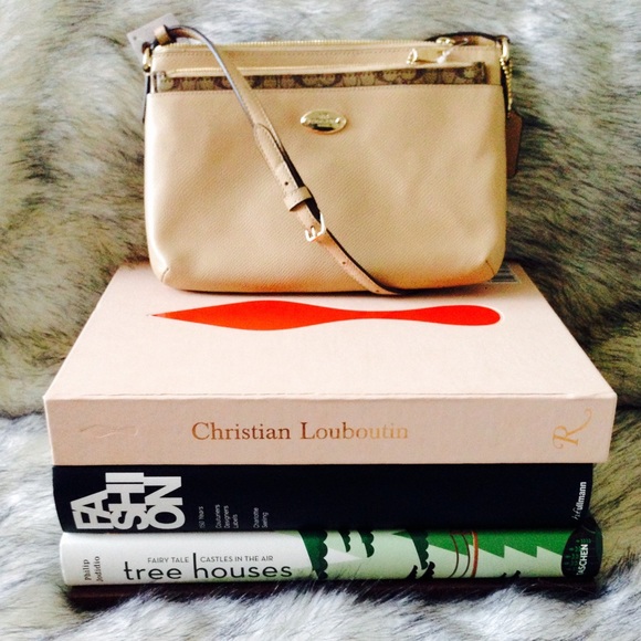 Coach Bag - Picture 3 of 3