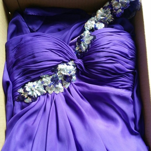 La Femme electric purple prom dress
