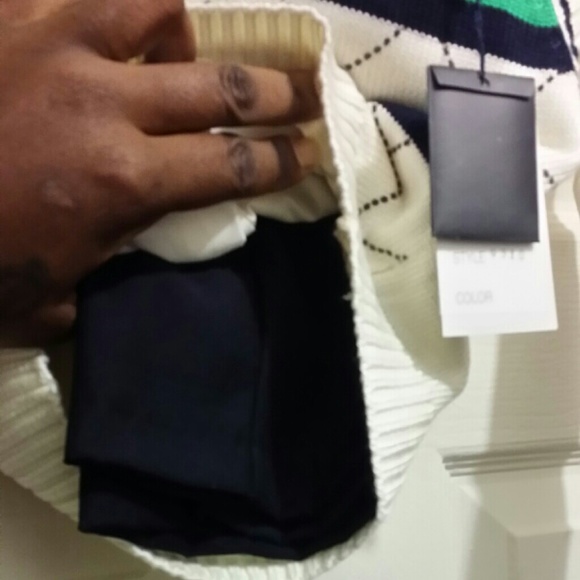 Boys Sweater dress set - Picture 2 of 2