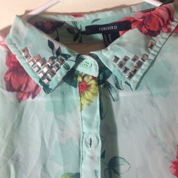 Button- down Shirt Dress. - Picture 2 of 3