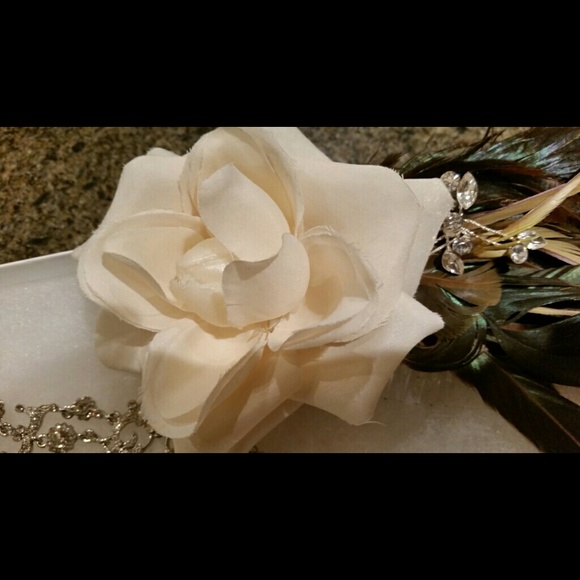 Garter & HairComb Prom Wedding - Picture 3 of 4