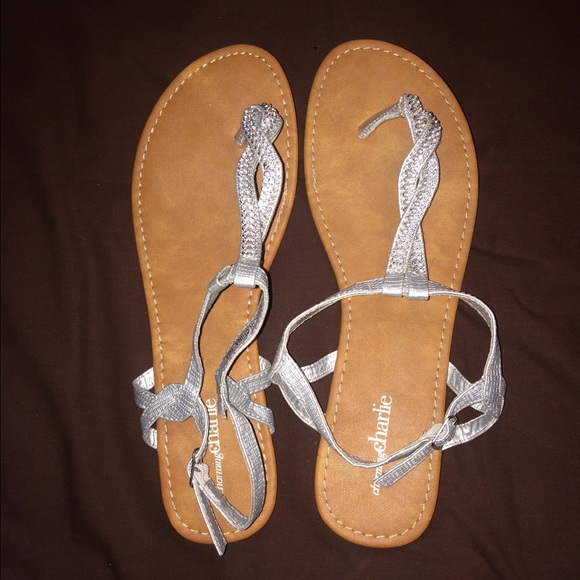 NWOT Charming Charlie's sandals size 11!