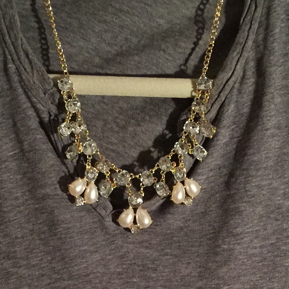 ๐BUNDLED๐ Statement necklace - Picture 2 of 3