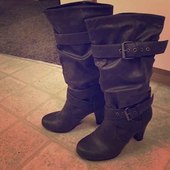Boots - Picture 1 of 4