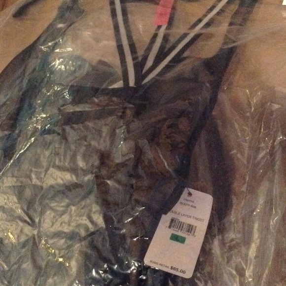 Yay 1.99 SHIP NOW!! LAST ONE!!Betsey adorable gown - Picture 2 of 3