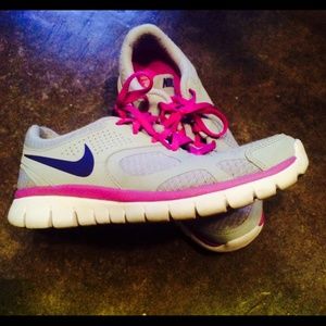 Nike shoes womens size 7.5
