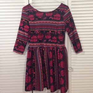 TRIBAL PRINT DRESS NWOT SZ M