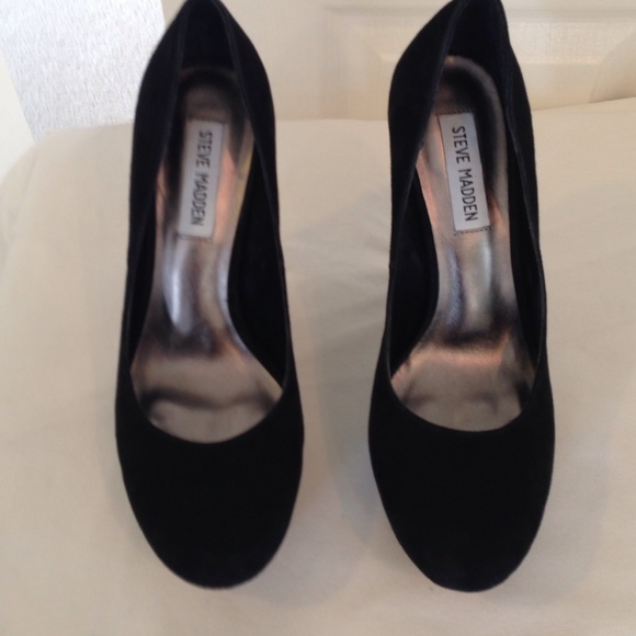 Steve Madden Black Suede Pumps 8.5 - Picture 2 of 3