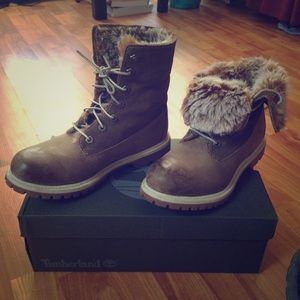Womens fur fold over timberlands size