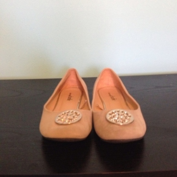 nude flats with gold embellishment