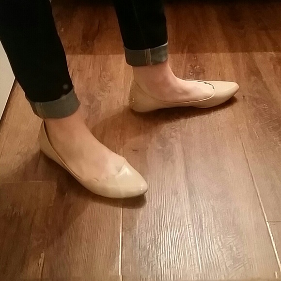 Nude Flats - Picture 3 of 3
