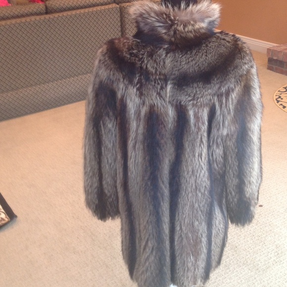 Beautiful Fur M(6/8) - Picture 2 of 4