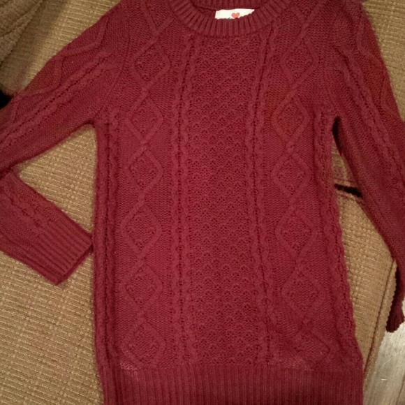 Sweaters - Picture 2 of 3
