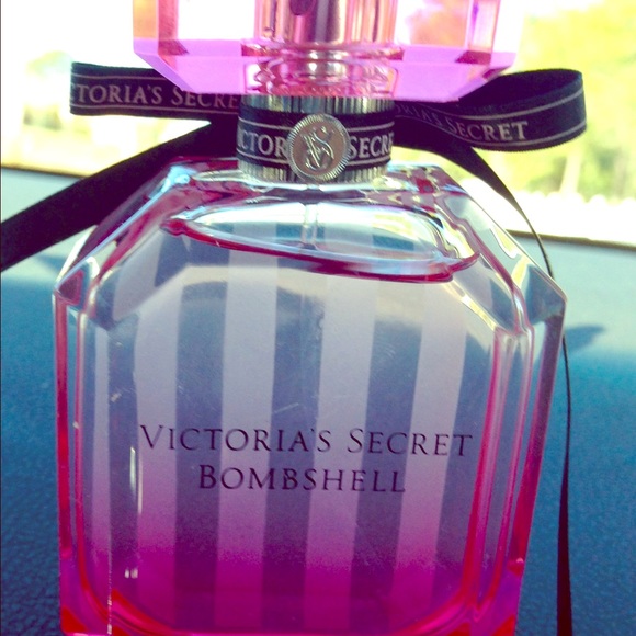 NEW VICTORIA'S SECRET BOMBSHELL ❤️ PERFUME 1.7 oz