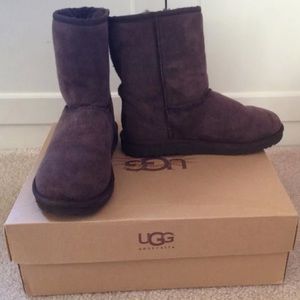 Ugg Kids Classic Boot Chocolate Sz 6, fits W Sz 8