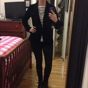 Gap size 8 velvet blazer.