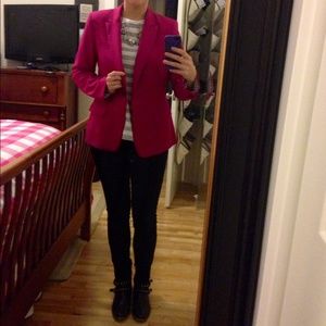 Pink Vince Camuto blazer, size 8.