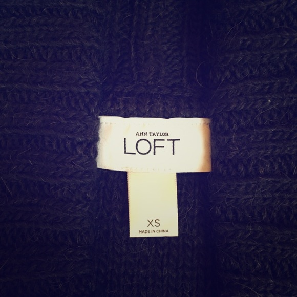 Cozy Navy LOFT Sweater - Picture 2 of 3