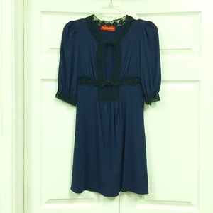 Ingwa:Melero Keyhole Dress in Navy and Black