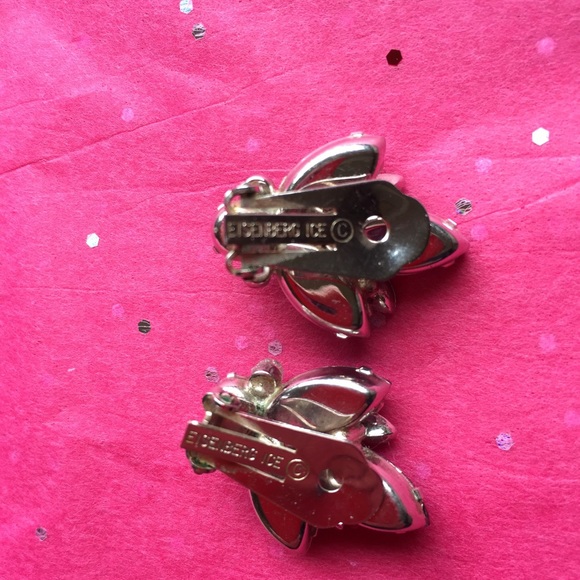 SOLD TO DENISE Vintage Eisenberg Ice earrings. - Picture 3 of 3