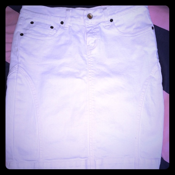 Denim pencil skirt - Picture 1 of 3