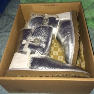 UGG Bailey button Metallic