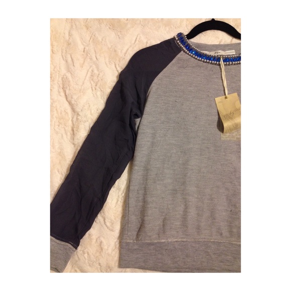 Sweater - Picture 2 of 2