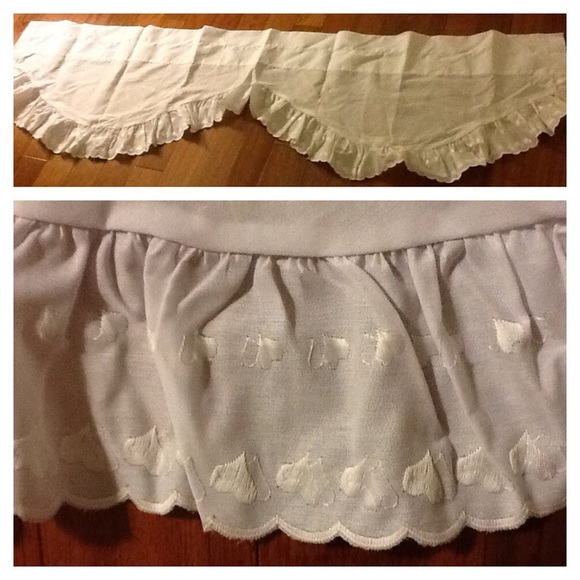 Twin dust ruffle and coordinating valance, new! - Picture 1 of 1
