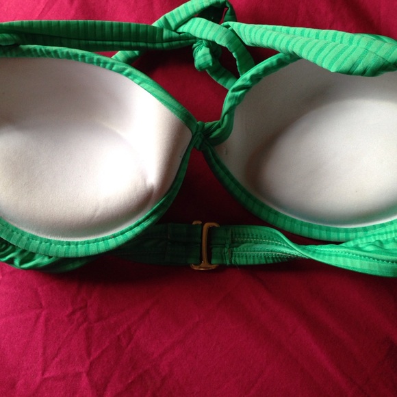 ✋SOLD✋Green bikini top - Picture 3 of 3
