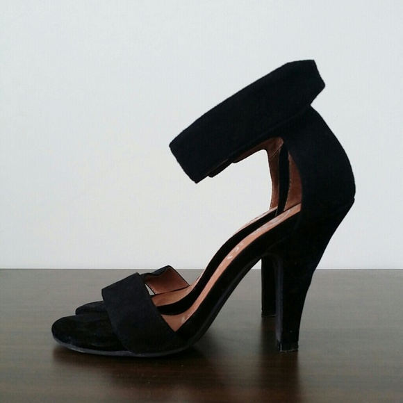[SOLD IN BUNDLE] Jeffrey Campbell Blk Suede Heels - Picture 2 of 4