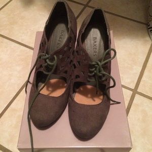 Grey booties with laces