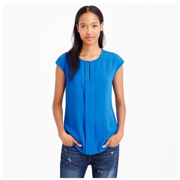 J. Crew Tops - J.Crew crepe cap sleeve top in black