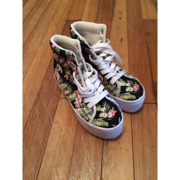 HOMG Black Floral Jeffery Campbell's