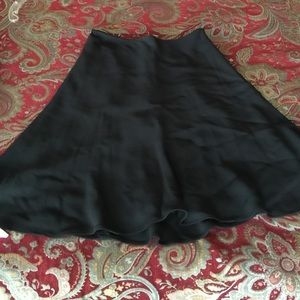 Ann Tyler loft size 8 black skirt