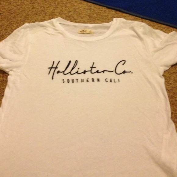 Hollister tshirt