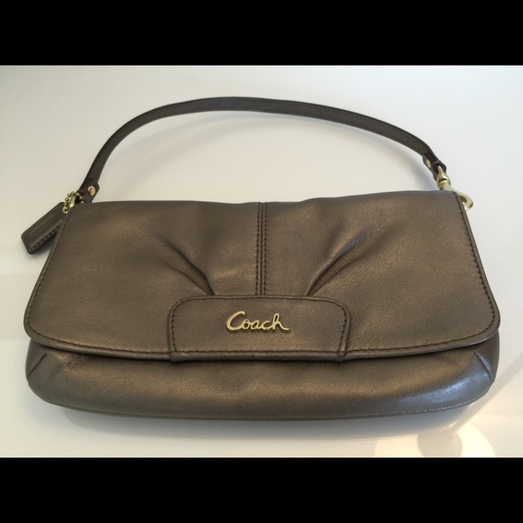 Pre-loved Coach Metallic Wristlet