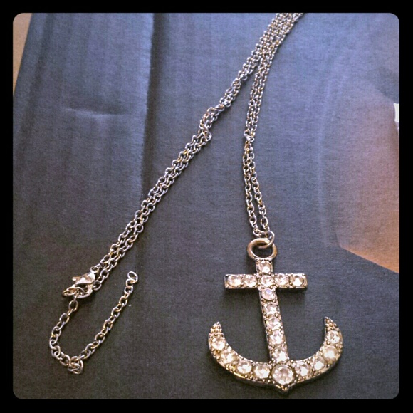 Anchor necklace