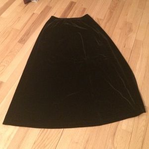 Jones New York Black Velvet Maxi Skirt
