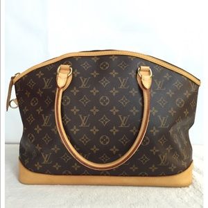 Louis Vuitton Horizontal lock it Shoulder bag