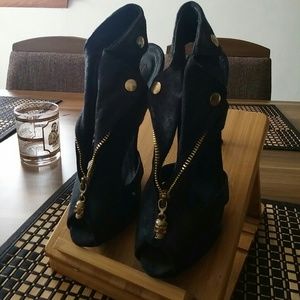 JustFab Skull zipper black heels