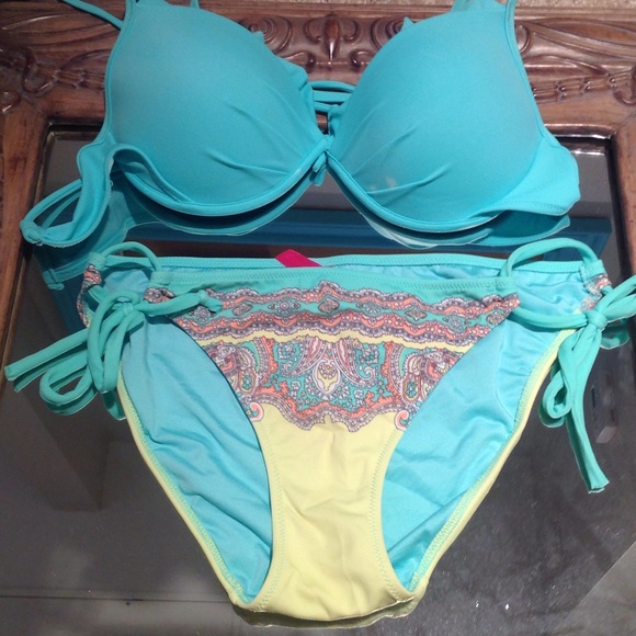 VS bikini