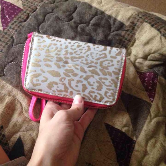 Victoria's Secret iphone 5/5c/5s wallet! - Picture 3 of 3
