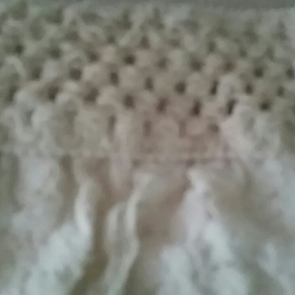 White lace skirt - Picture 3 of 3