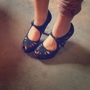 Nine West hunter green heels