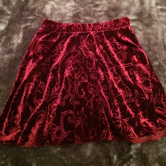 Skirt+ Accessory Bundle