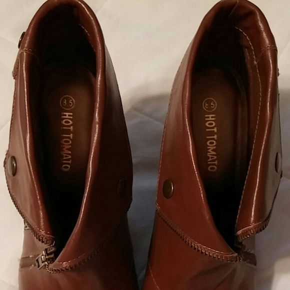 Tan open toe heels - Picture 2 of 3