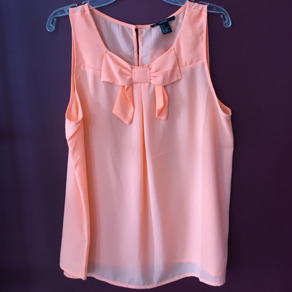 NWT. Neon coral bow tank forever 21