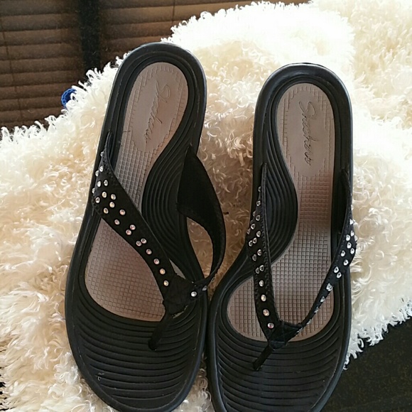 Flash sale Sketchers flip flop