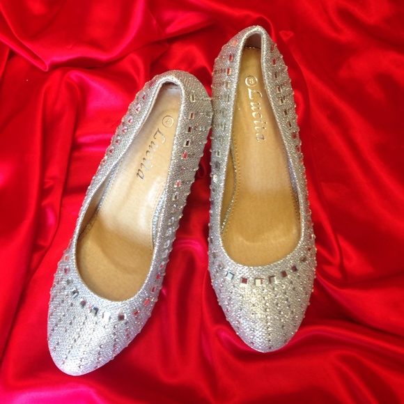 Lucia Silver Glitter Wedge - Picture 3 of 3